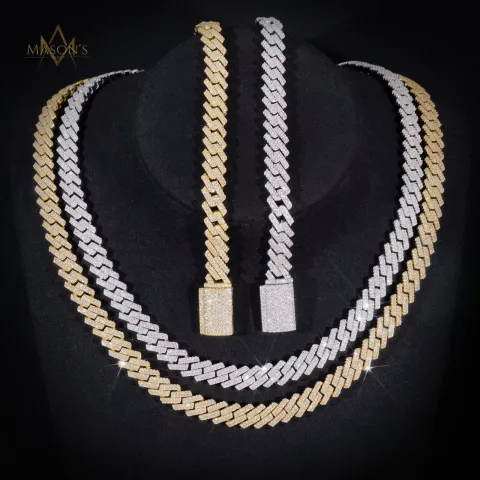 Consul's Cuban Link Bracelet — detail 1