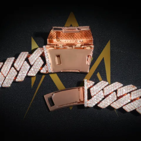 Oligarch's Cuban Link Bracelet · 18 mm — detail 3