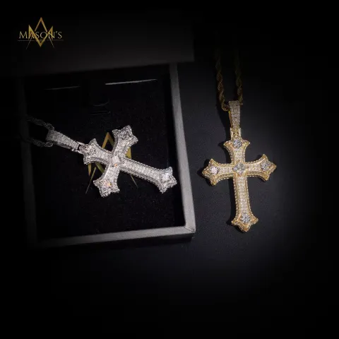 Regent's Cross Pendant — detail 2