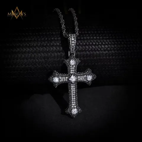 Regent's Cross Pendant — detail 8