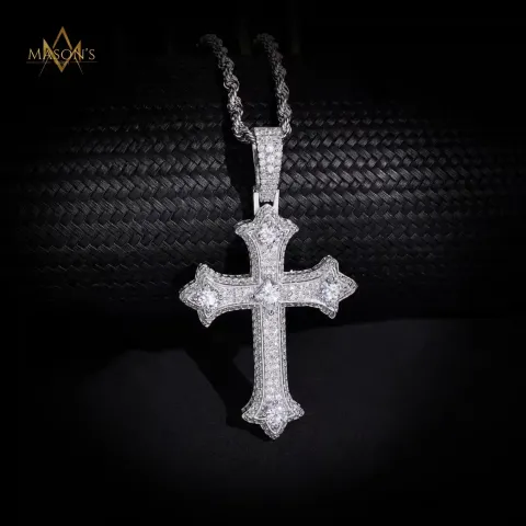 Regent's Cross Pendant — detail 5